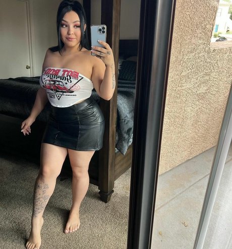 _daisyyy98 naked star images