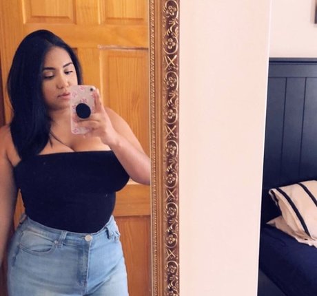 mynamesydalia hd actress photos