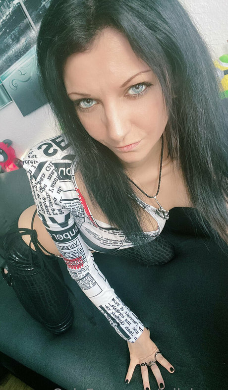 lailabanx model top pictures