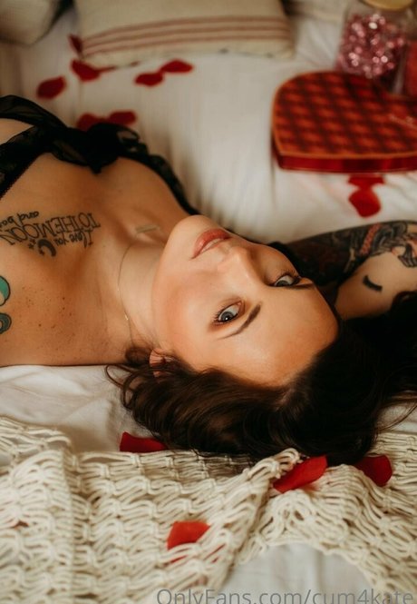 cum4kate free model photo