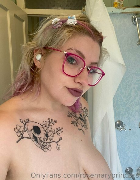 rosemaryprincess Quick photo