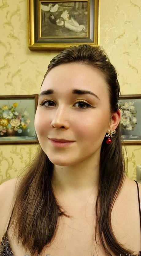 maryhillx sexy pornstar image