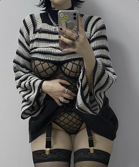 SofiaPika hd pornstar img