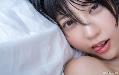 Hibiki Natsume model porn picture