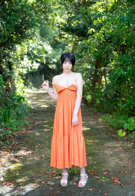 Hibiki Natsume pornographic model photos