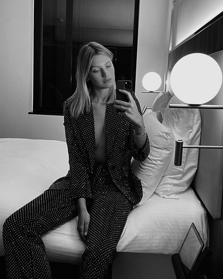 Marine Dauchez star sex photo