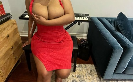 black female onlyfans pornos img