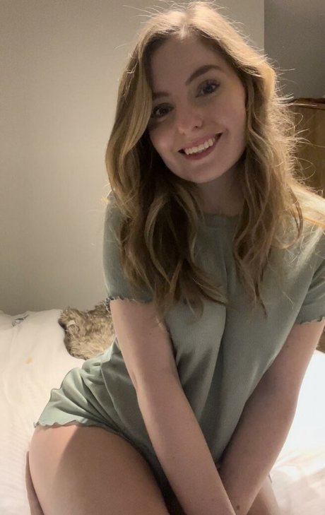 Averytinyleaf pornstar art pics