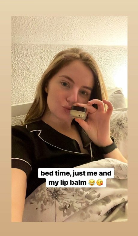 Averytinyleaf erotic pornstar gallery