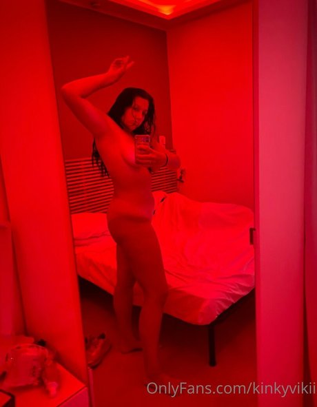 kinkyvikii pornographic actress pictures