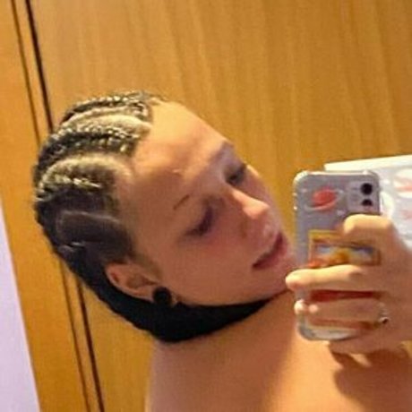 kinkyvikii pornstar hot gallery