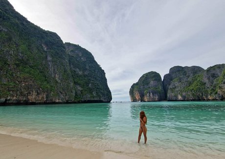 Lucy Rose93 sex actress photo