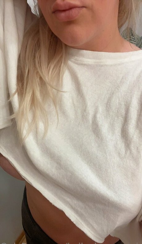 kaileykumsagain sexy pornstar images