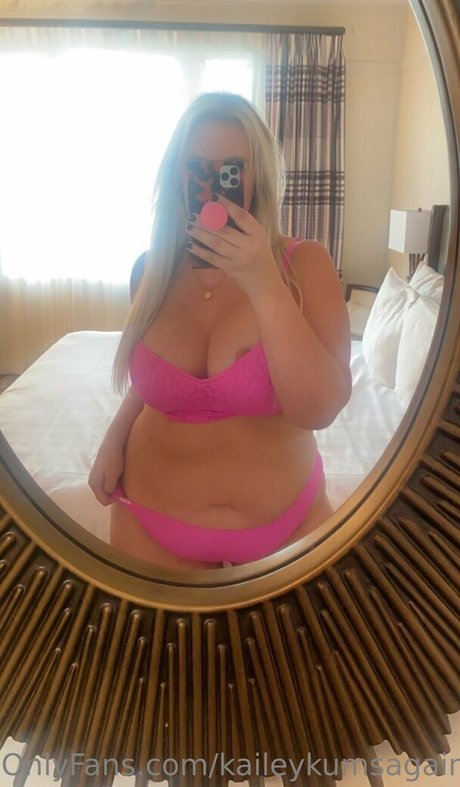 kaileykumsagain nude star pic