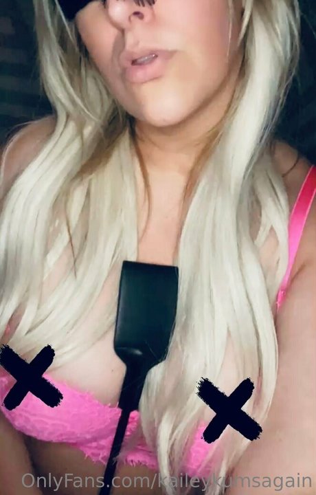 kaileykumsagain porn star photo