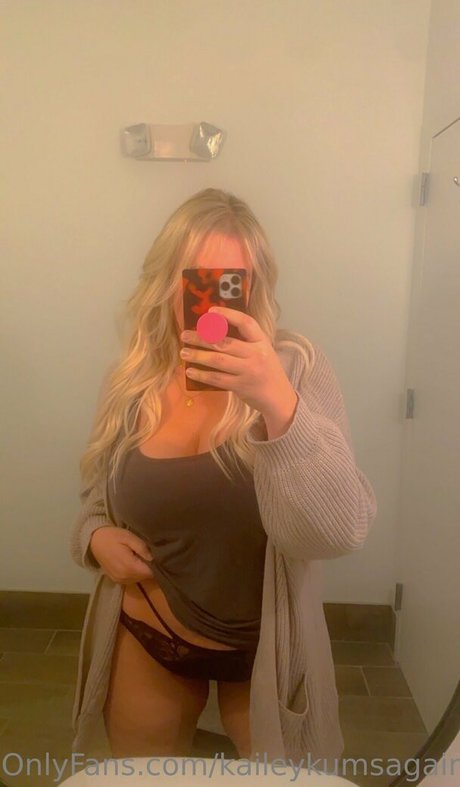 kaileykumsagain exclusive pornstar gallery