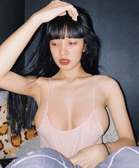 huge shemale onlyfans art nude pic