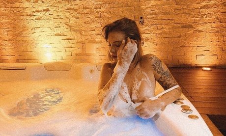 euyaz model porn pictures