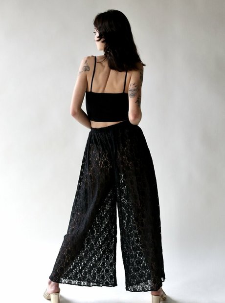 Aynsleigh Escher model free photos