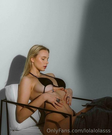 lolalolasss model xxx gallery