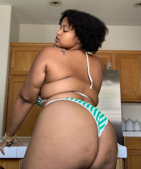 pxssydiamond nudes model pics