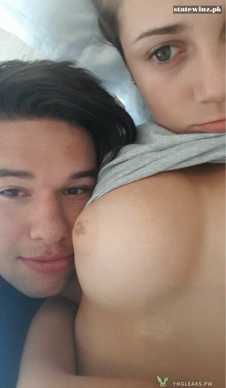 Toni Paras naked star archive