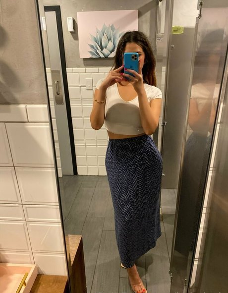 babykrris star nudes picture