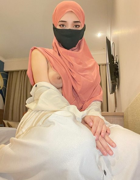 CamillaReese model hd pics