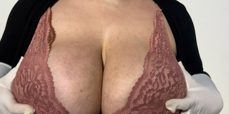 model onlyfans erotic photo