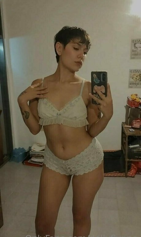 dollyflynne naked pornstar images