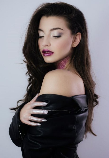 blonde secretary onlyfans sexy nudes picture