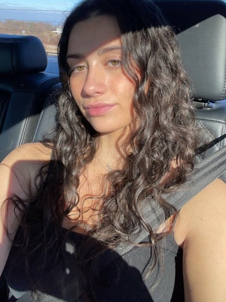 Emma Trout star sexy photos