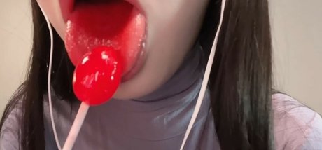 ASMR Yuuu exclusive pornstar pictures