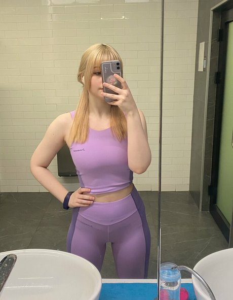 Xiao Elsie star sexy gallery