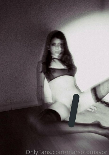 martresequis star free img