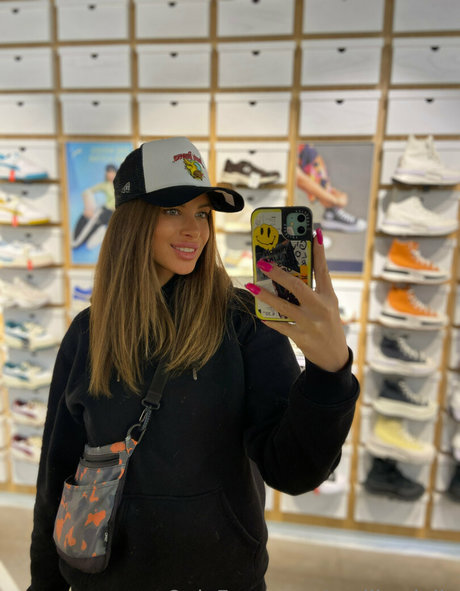 mollly dolly pretty model photo