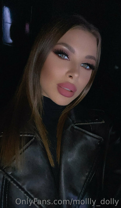 mollly dolly hd model image