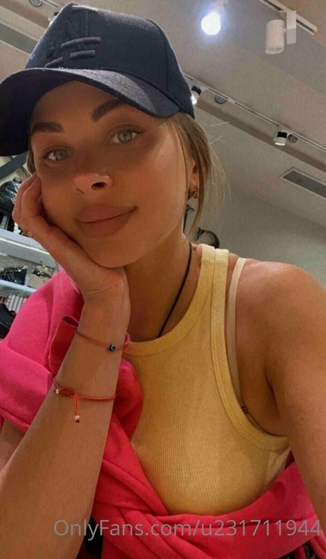 mollly dolly pornstar art pic