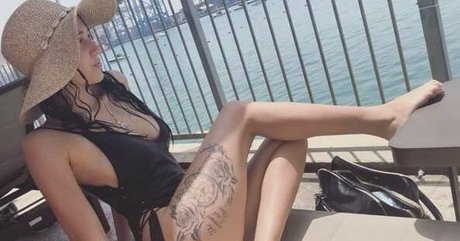 Maltese Girls model picture