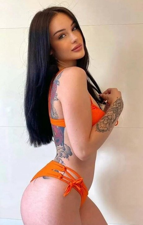 Maltese Girls pornstar hd image