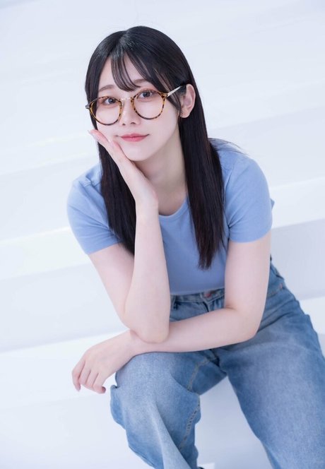 Kaname Ai model hd image