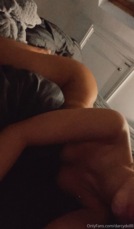 darcydollll top model picture