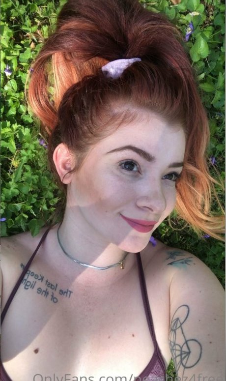 Peachez and Screamz adult actress picture