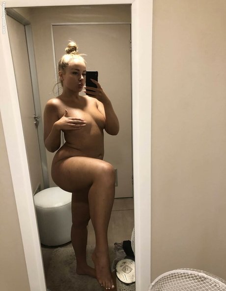 mature onlyfans nude photos