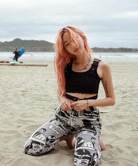 Fearfiction erotic actress pictures