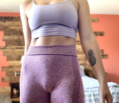 Mia Mae model art img