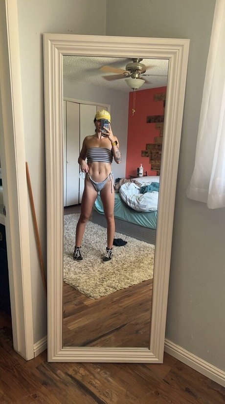 Mia Mae star erotic archive