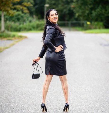 Natassia Crystal sex model galleries