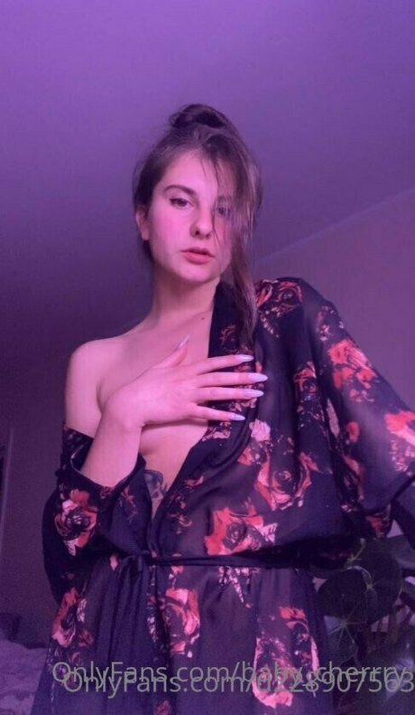 baby cherrry naked model img