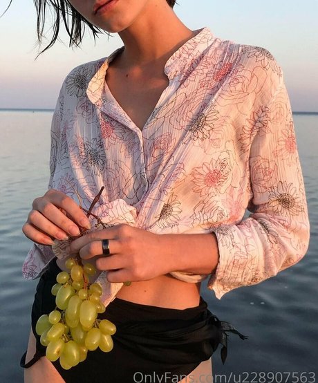 baby cherrry pornstar naked photo